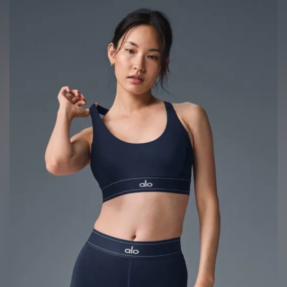 ALO Yoga Airlift Suit Up Bra Navy Size Small BNWT - Picture 11 of 11